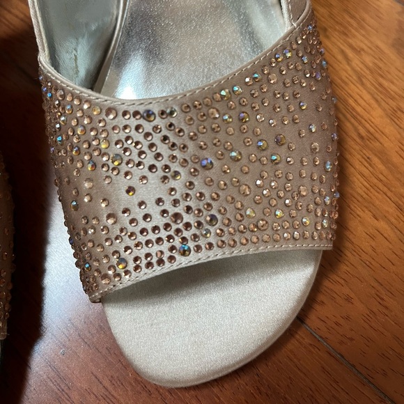 David Tate Champagne Woman’s Sandals Sparkle Low Heel Dress Formal Party Open 8 - Picture 3 of 10